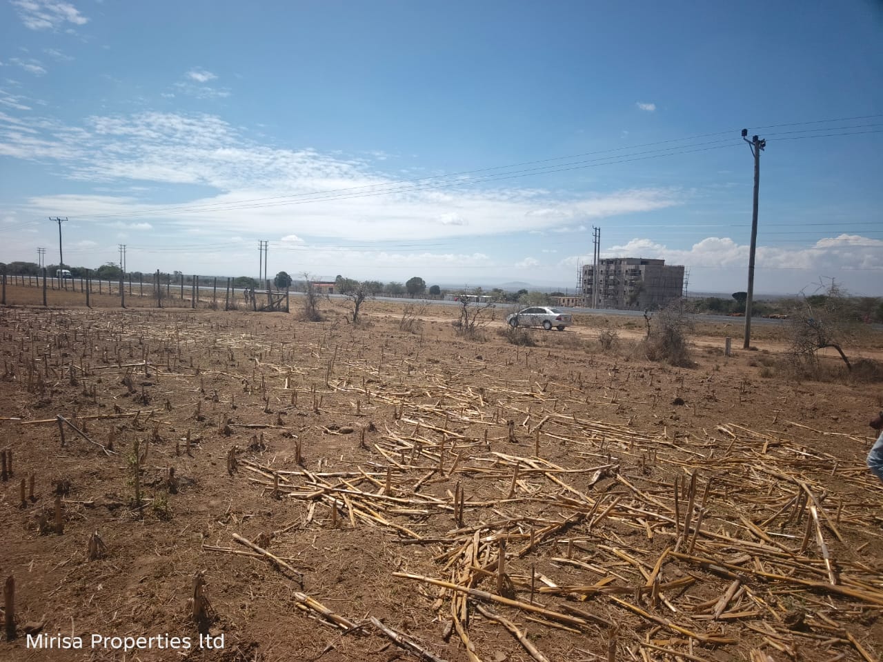 Land fronting tarmac Katakala Narok petrol station